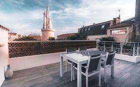Vue Superbe Sur Tour De La Lanterne T2 Avec Terrasse Remparts 2