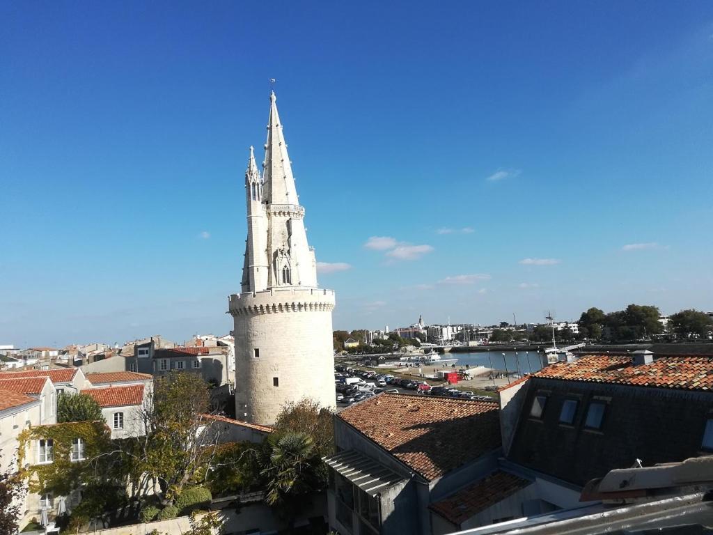 Vue Superbe Sur Tour De La Lanterne T2 Avec Terrasse Remparts 2 Apartment La Rochelle  Exterior photo